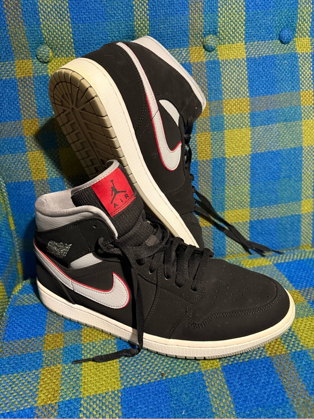 554724-060 Nike Air Jordan 1 Retro Mid OG Black And Gray Men’s Size 12